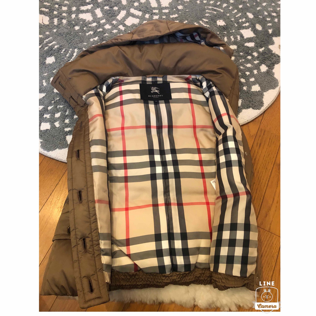 BURBERRY(バーバリー)の超美品本物バーバリーBurberry高級ダウンベスト☆超オシャレ品 レディースのジャケット/アウター(ダウンベスト)の商品写真