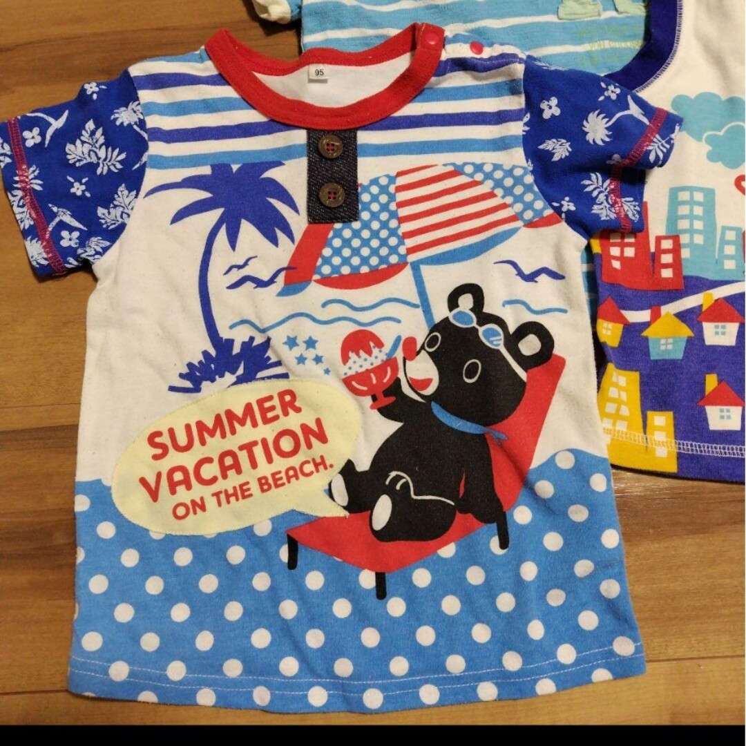 AEON(イオン)のTシャツ　3枚セット　サイズ95イオン、トップバリュ キッズ/ベビー/マタニティのキッズ服男の子用(90cm~)(Tシャツ/カットソー)の商品写真