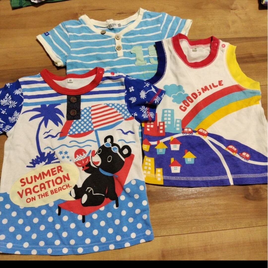 AEON(イオン)のTシャツ　3枚セット　サイズ95イオン、トップバリュ キッズ/ベビー/マタニティのキッズ服男の子用(90cm~)(Tシャツ/カットソー)の商品写真