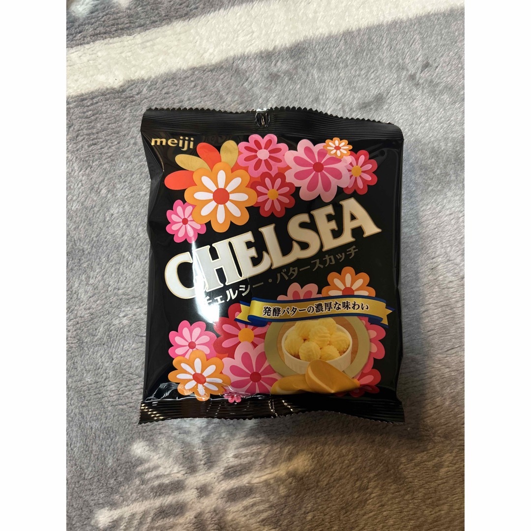 chelsea(チェルシー)のりおにゃ様専用 明治 チェルシー バター2ヨーグルト1 食品/飲料/酒の食品(菓子/デザート)の商品写真