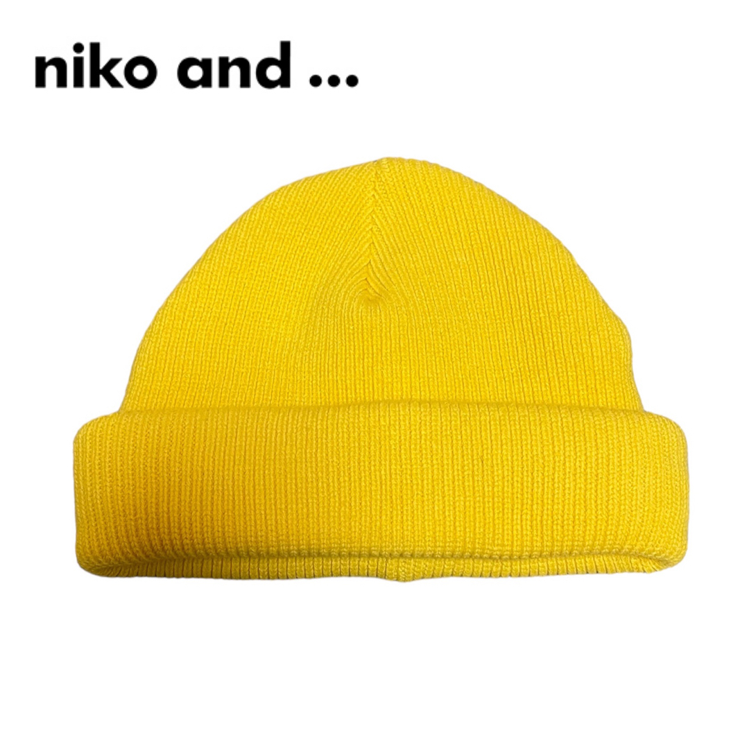 niko and...(ニコアンド)の【niko and… ニコアンド ニット帽 ビーニー イエロー】 レディースの帽子(ニット帽/ビーニー)の商品写真