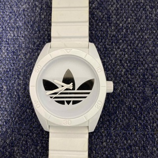 アディダス(adidas)の(ジャンク品)アディダス　腕時計　白(腕時計(アナログ))
