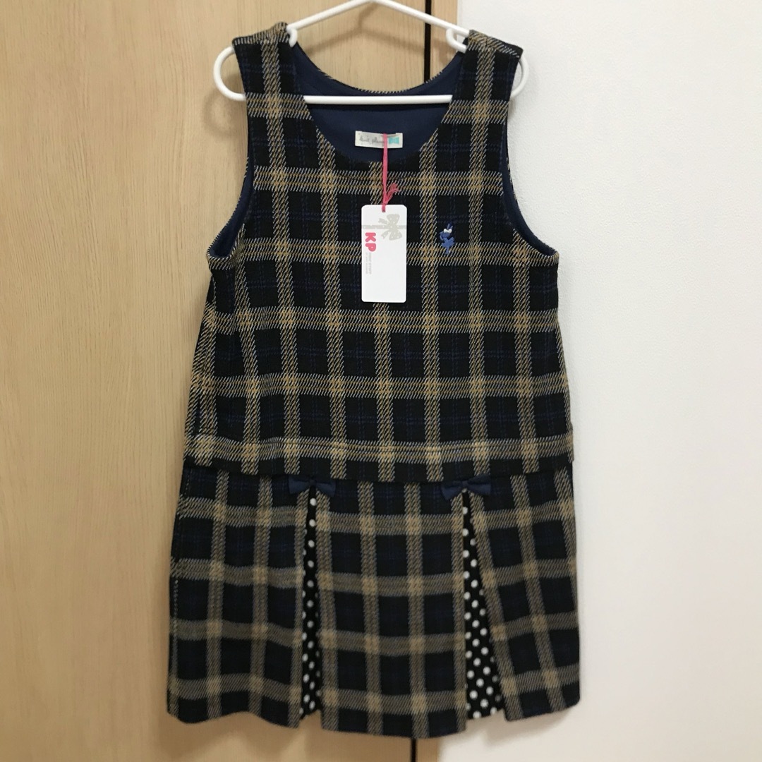 KP(ニットプランナー)のKP ボックスプリーツジャンパースカート ワンピース 130 キッズ/ベビー/マタニティのキッズ服女の子用(90cm~)(ワンピース)の商品写真