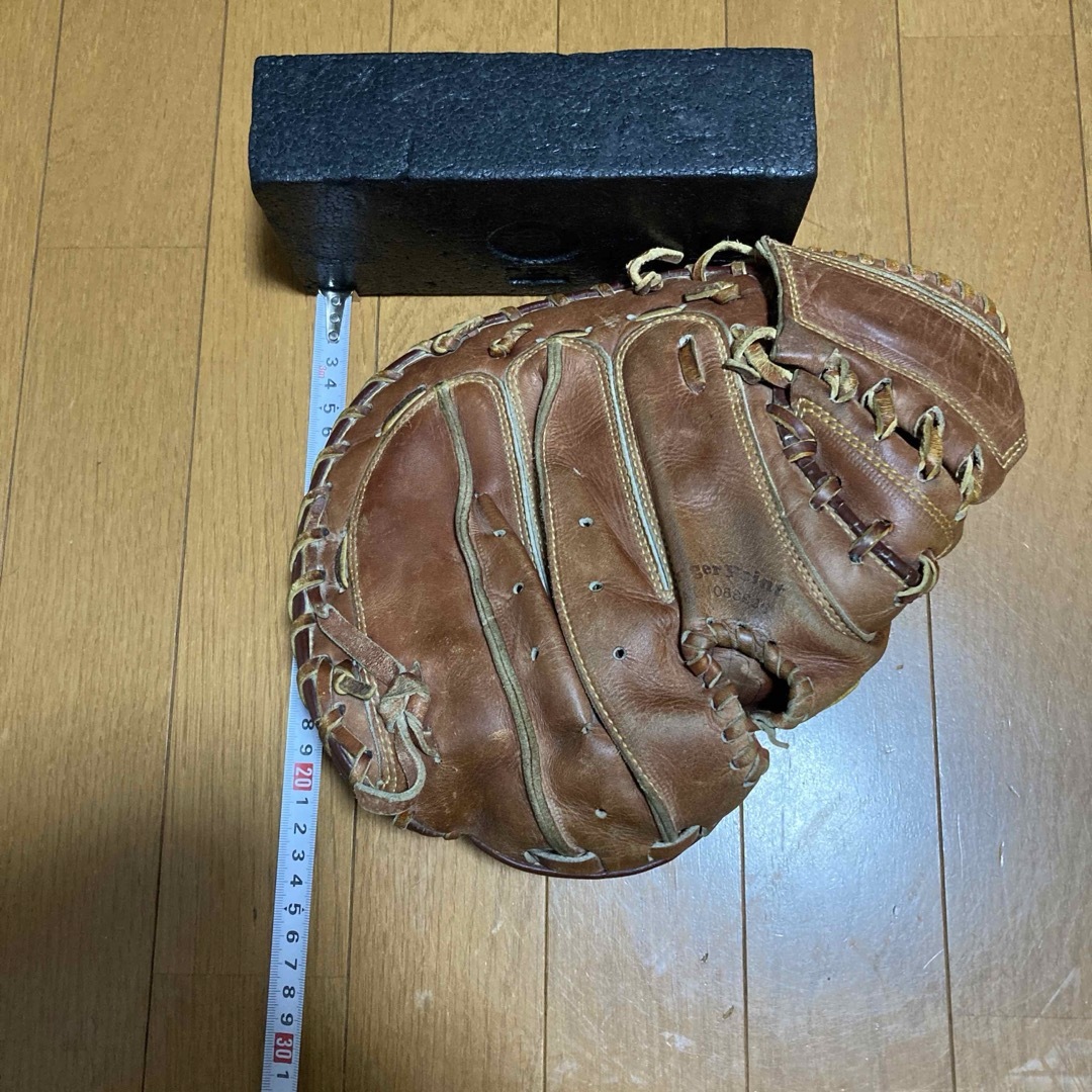 専用の昭和のBENのキャッチャーミット スポーツ/アウトドアの野球(グローブ)の商品写真