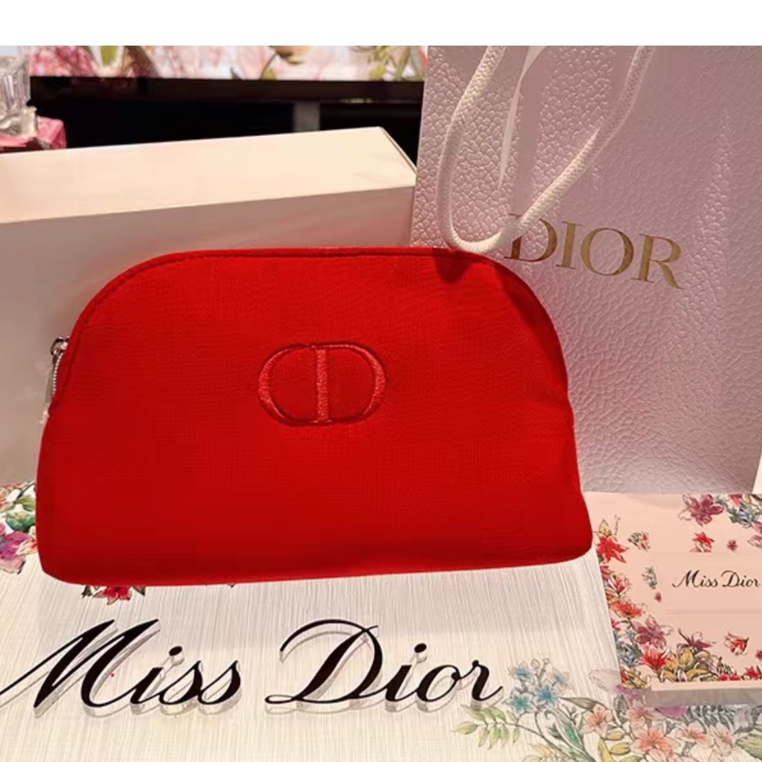 Christian Dior(クリスチャンディオール)の新品未使用 ディオール ポーチ レッド ノベルティ レディースのファッション小物(ポーチ)の商品写真