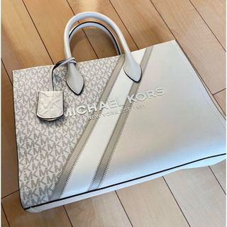 マイケルコース(Michael Kors)のMICHAEL CORS ハンドバッグ(ハンドバッグ)