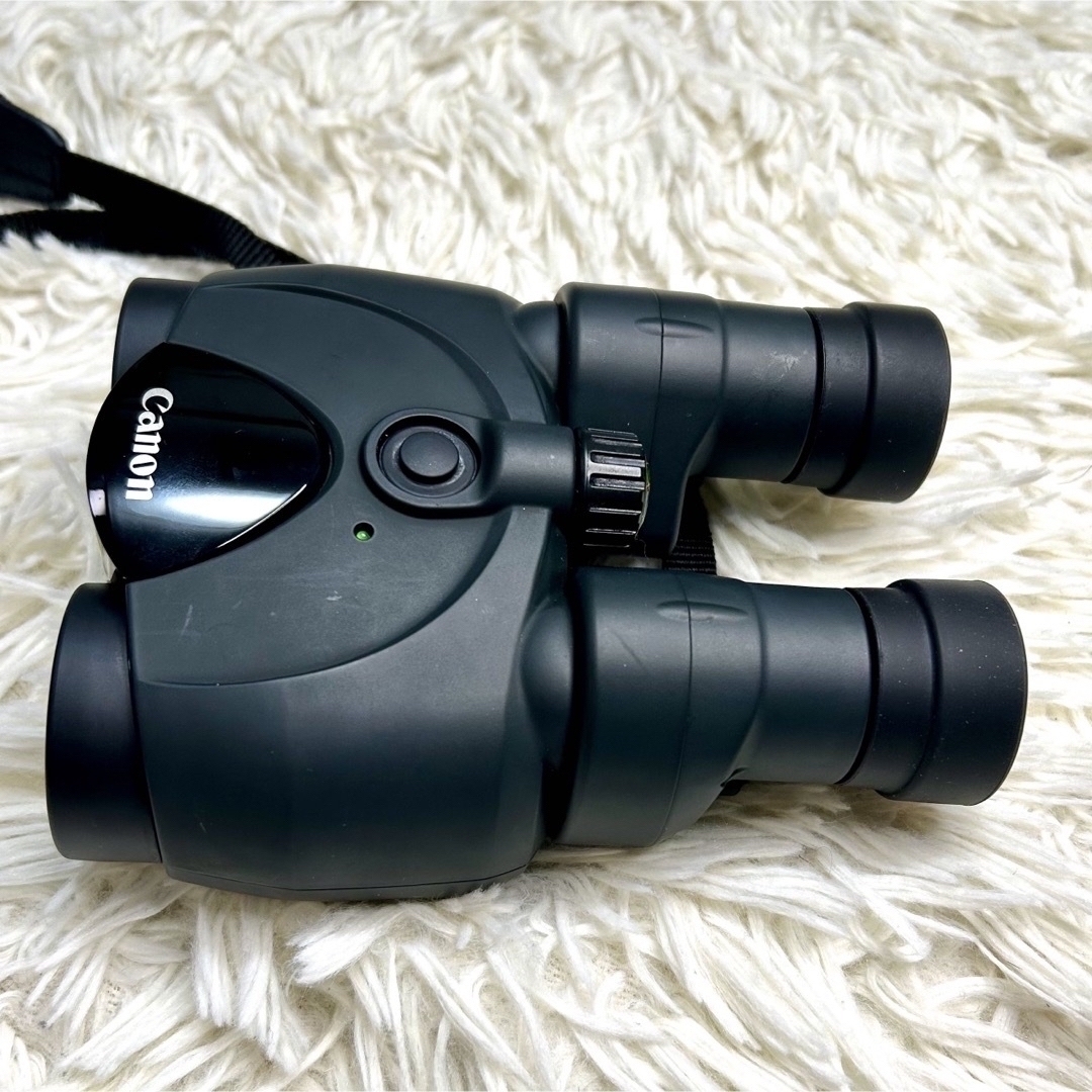 Canon(キヤノン)のCanon 10倍 防振双眼鏡BINOCULARS 10x30 IS キヤノン スマホ/家電/カメラのカメラ(その他)の商品写真