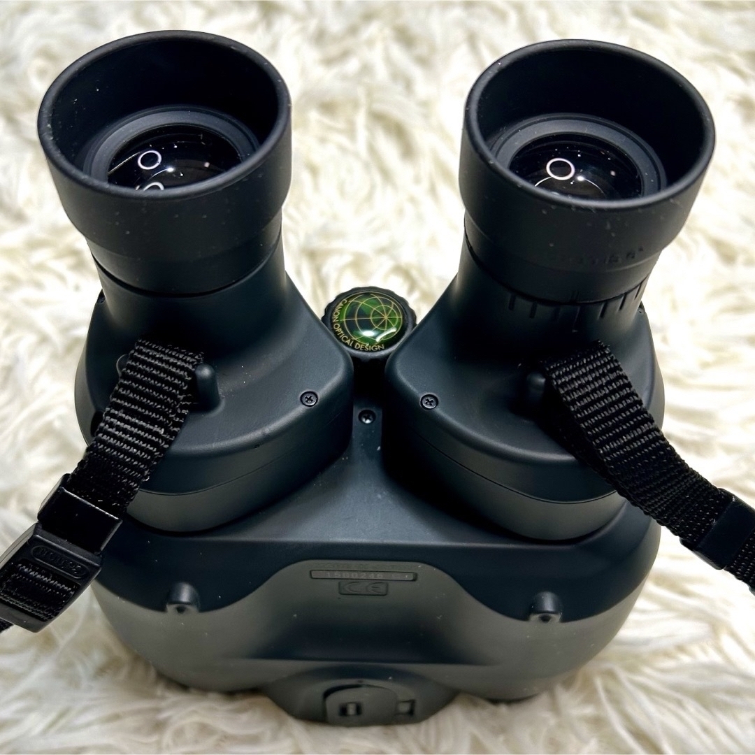 Canon(キヤノン)のCanon 10倍 防振双眼鏡BINOCULARS 10x30 IS キヤノン スマホ/家電/カメラのカメラ(その他)の商品写真