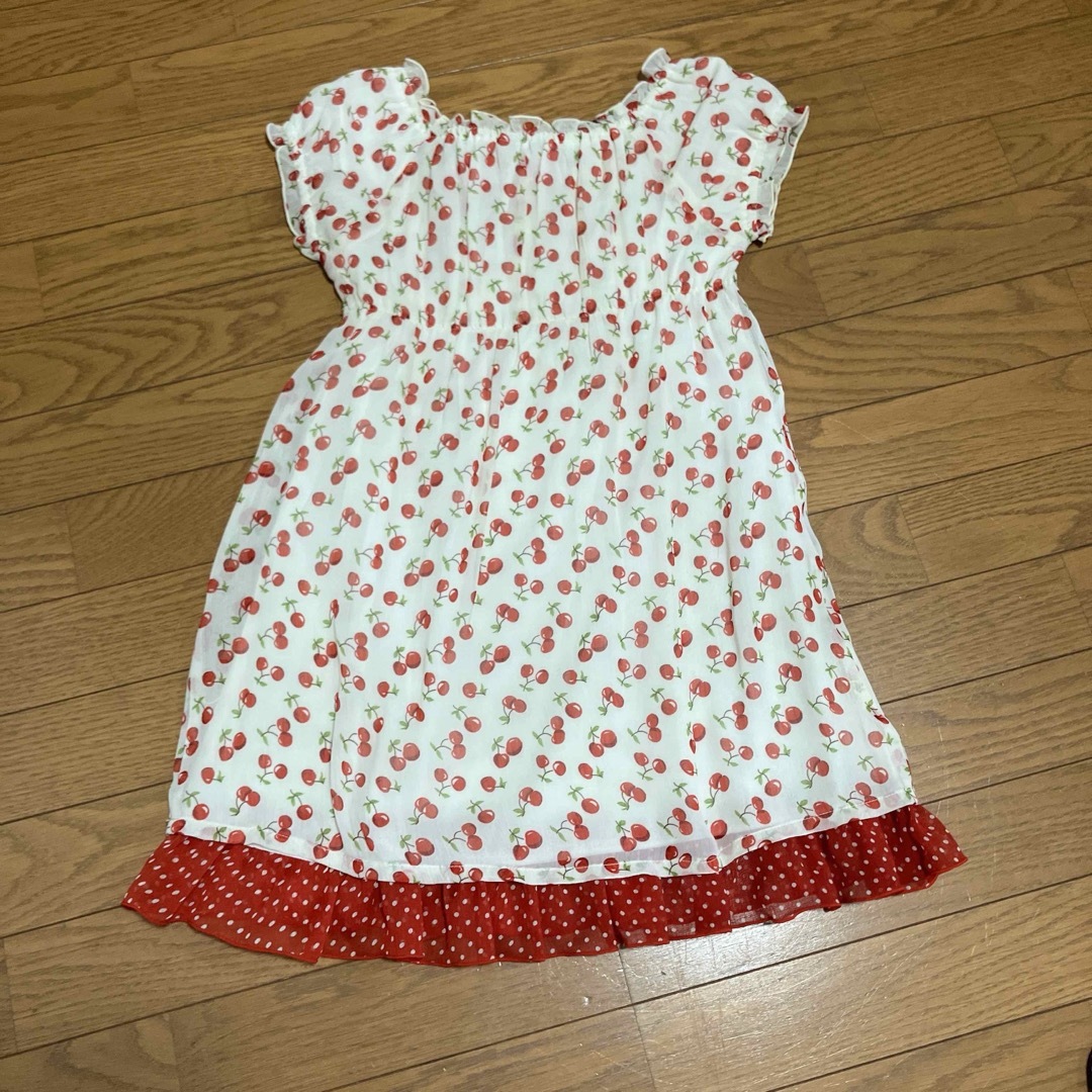 ワンピース　140 キッズ/ベビー/マタニティのキッズ服女の子用(90cm~)(ワンピース)の商品写真