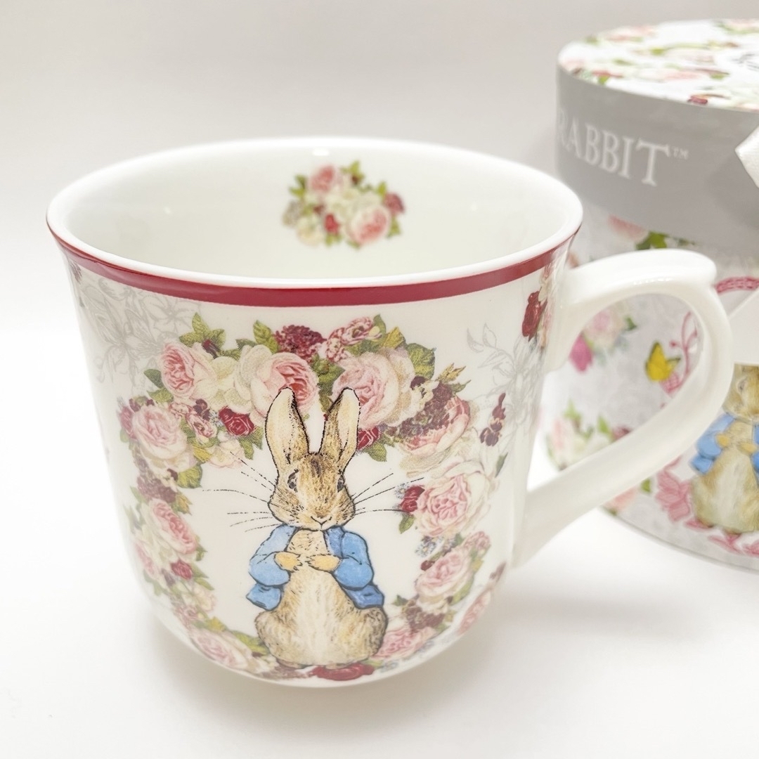 PETER RABBIT（TM）(ピーターラビット)の化粧箱付きマグカップ　ピーターラビット　新品　未使用 インテリア/住まい/日用品のキッチン/食器(グラス/カップ)の商品写真