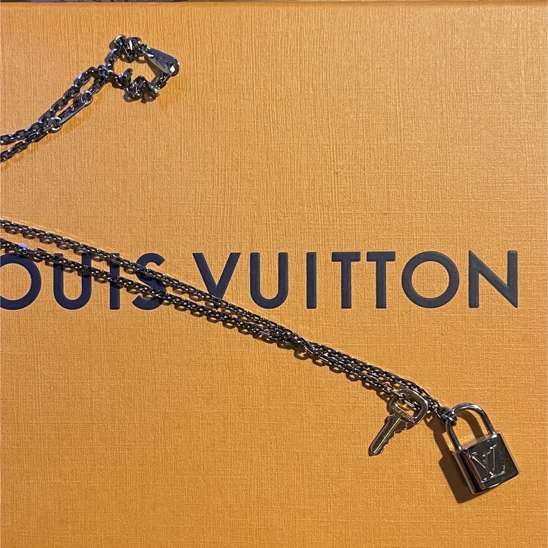 LOUIS VUITTON(ルイヴィトン)のLOUIS VUITTON ルイヴィトン　キー　ネックレス メンズのアクセサリー(ネックレス)の商品写真