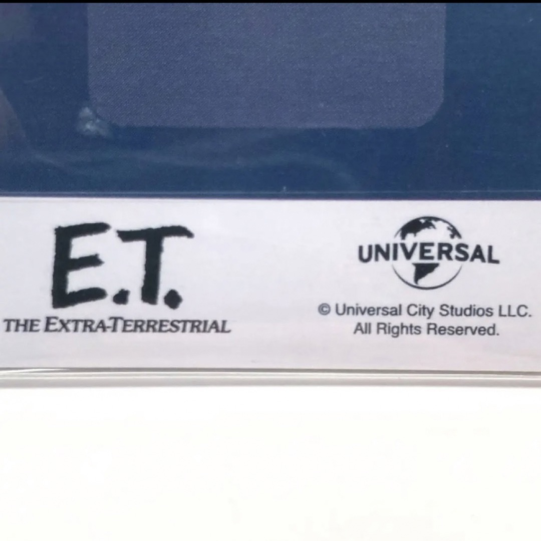 UNIVERSAL ENTERTAINMENT(ユニバーサルエンターテインメント)の映画「E.T.」ポスターステッカー  3MILLION LIGHT YEARS エンタメ/ホビーのおもちゃ/ぬいぐるみ(キャラクターグッズ)の商品写真