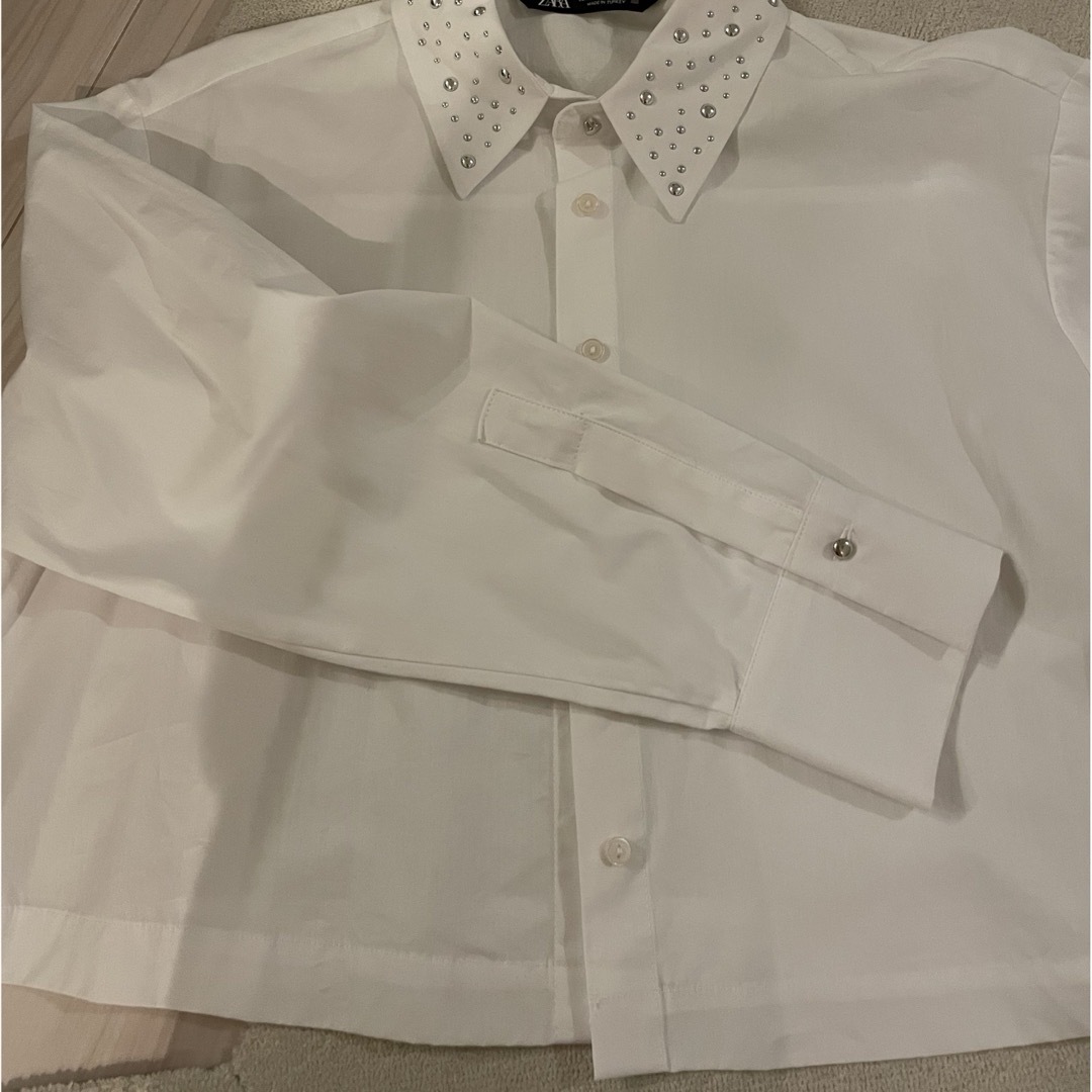 ZARA(ザラ)の専用　ZARA ザラ　ショート丈ブラウス レディースのトップス(シャツ/ブラウス(長袖/七分))の商品写真