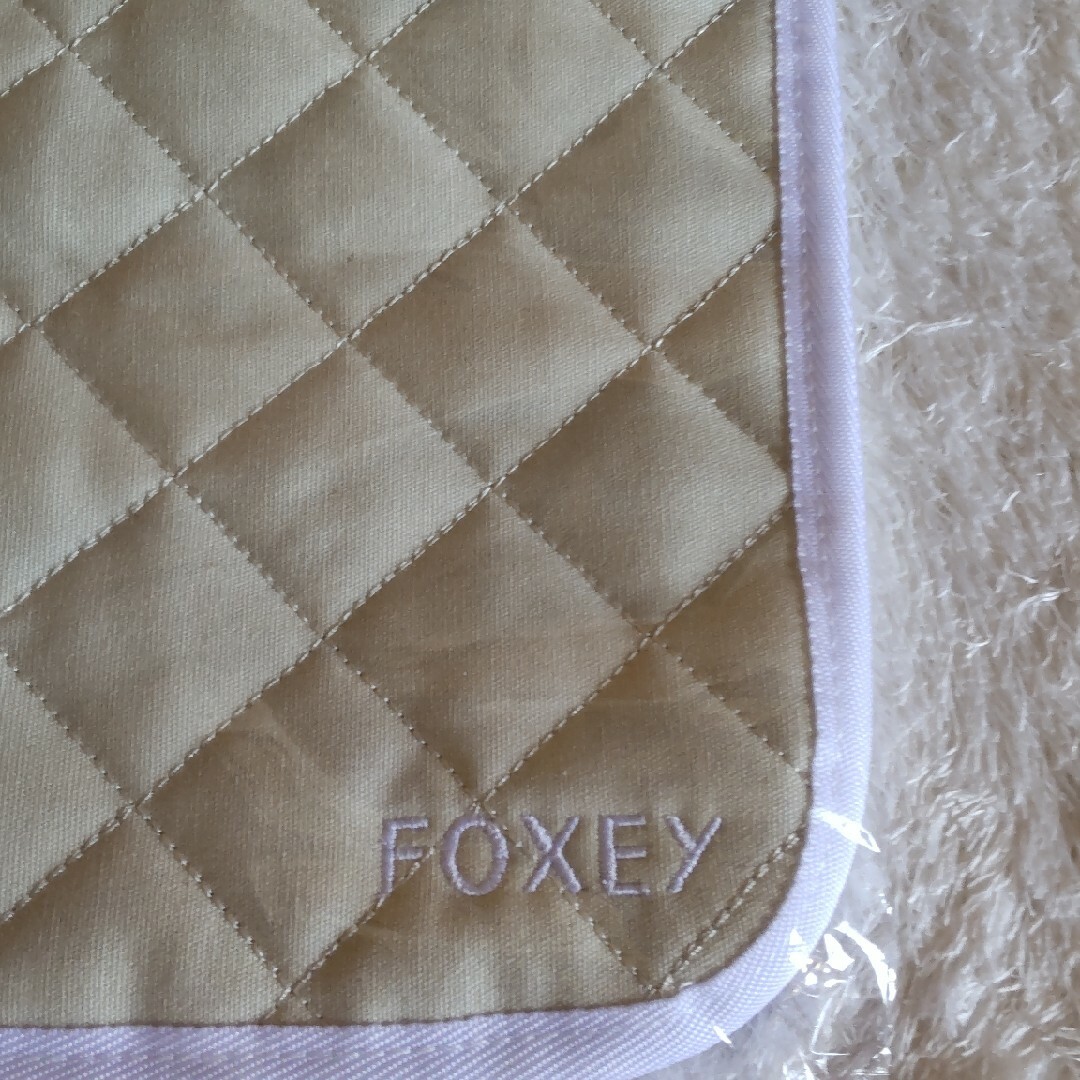 FOXEY(フォクシー)のFOXEY 非売品 ノベルティ ランチョンマット 2枚組 2セット 計4枚 インテリア/住まい/日用品のインテリア小物(その他)の商品写真