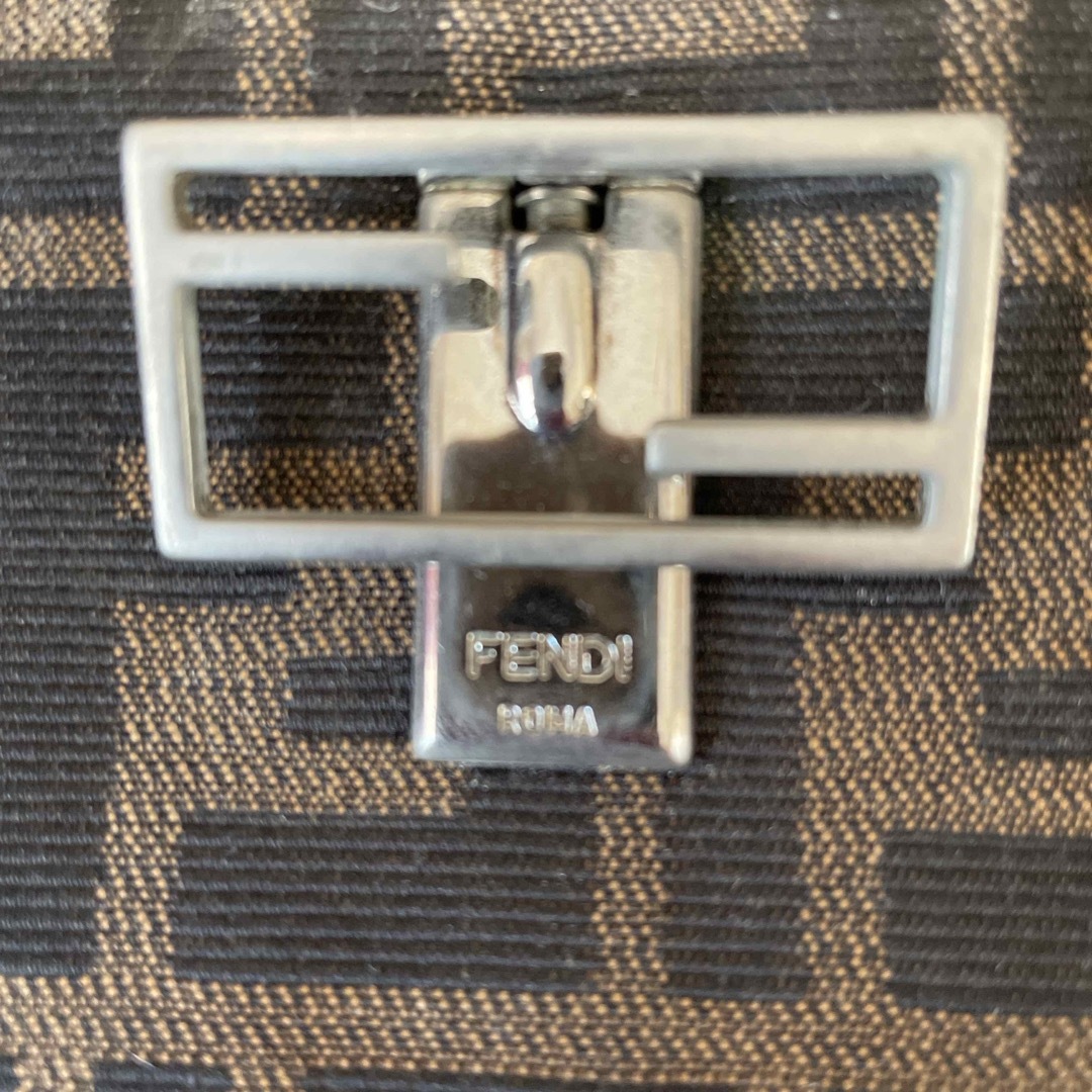 FENDI(フェンディ)のFENDI フェンディ　三つ折り財布 レディースのファッション小物(財布)の商品写真