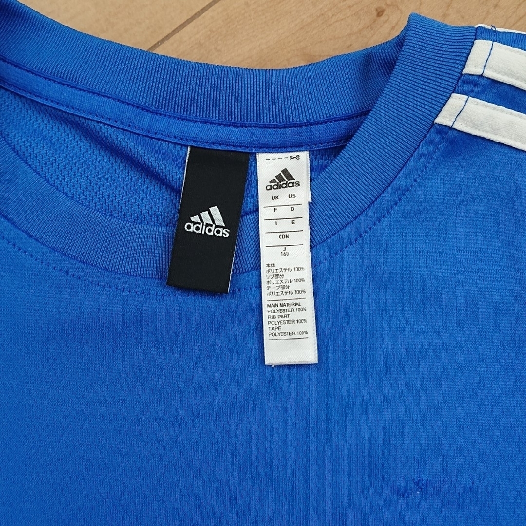 adidas(アディダス)のアディダス 半袖トップス 160 青 キッズ/ベビー/マタニティのキッズ服男の子用(90cm~)(Tシャツ/カットソー)の商品写真