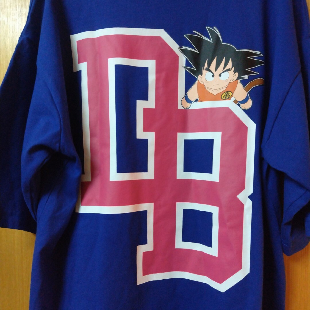 ドラゴンボール(ドラゴンボール)の【新品　未使用】ドラゴンボールBIG シルエット　Tシャッ　半袖　孫悟空　青　L メンズのトップス(Tシャツ/カットソー(半袖/袖なし))の商品写真