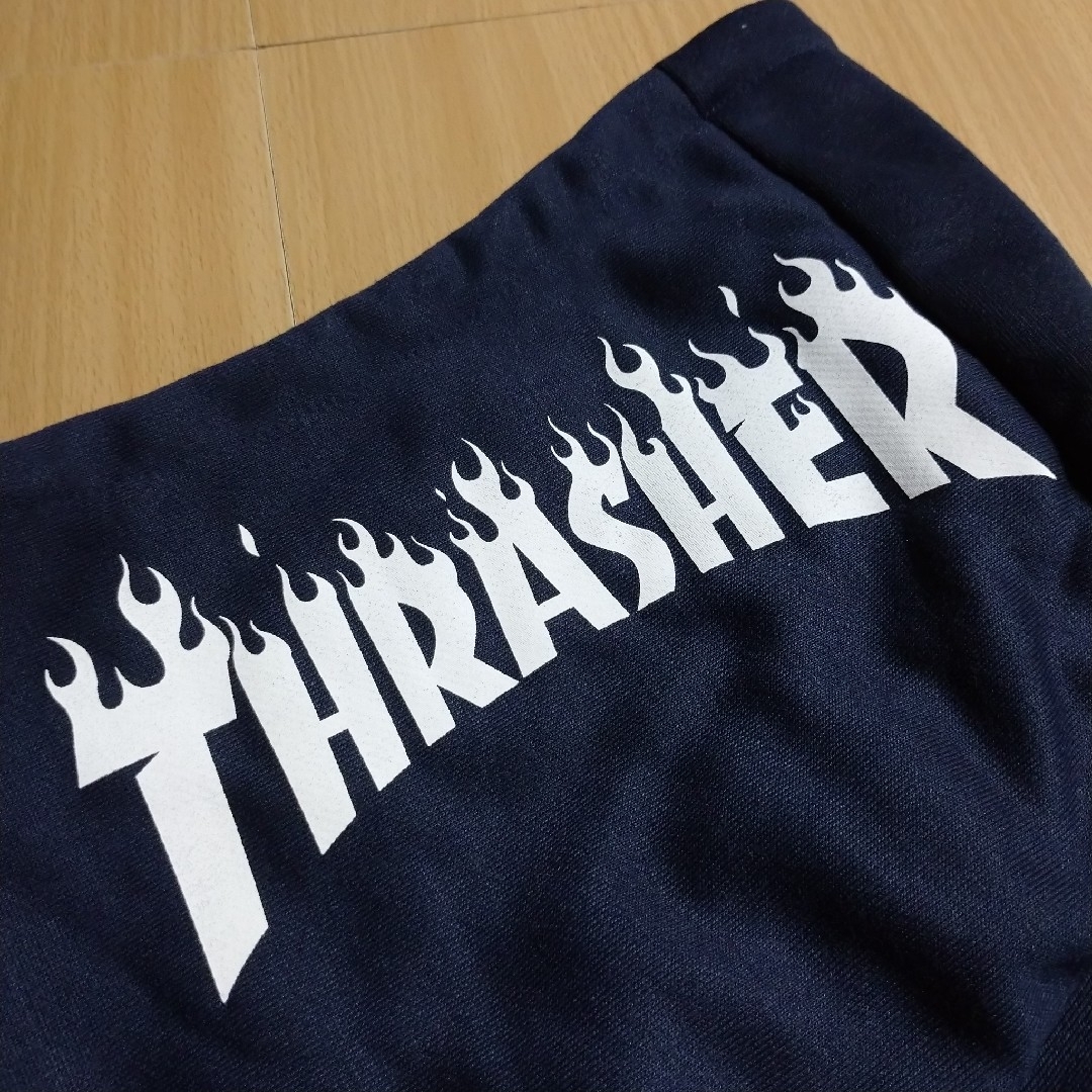 THRASHER(スラッシャー)の【THRASHER】フード型 ネックウォーマー  紺 メンズのファッション小物(ネックウォーマー)の商品写真