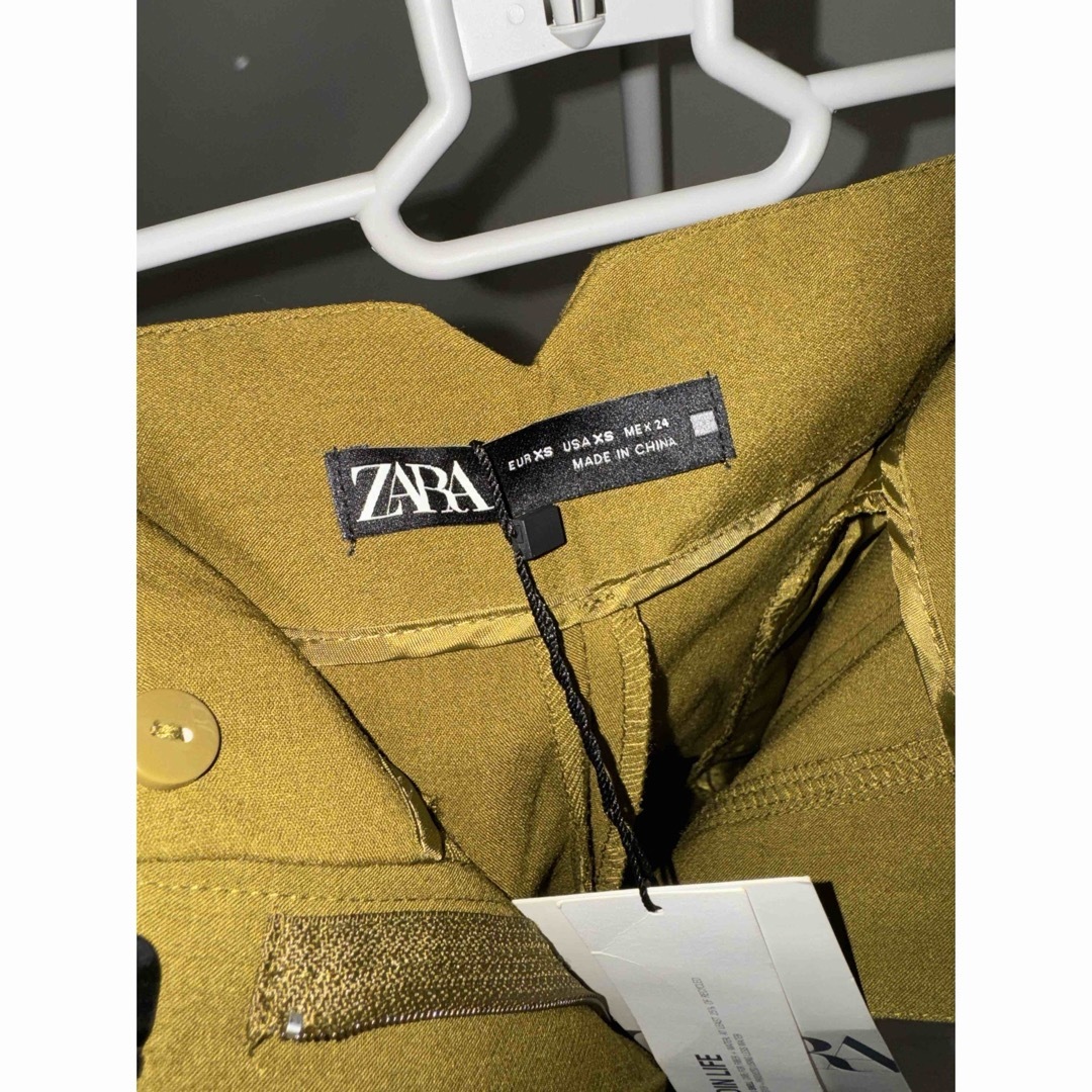 ZARA(ザラ)の【タグ付き】ZARA パンツ レディースのパンツ(カジュアルパンツ)の商品写真