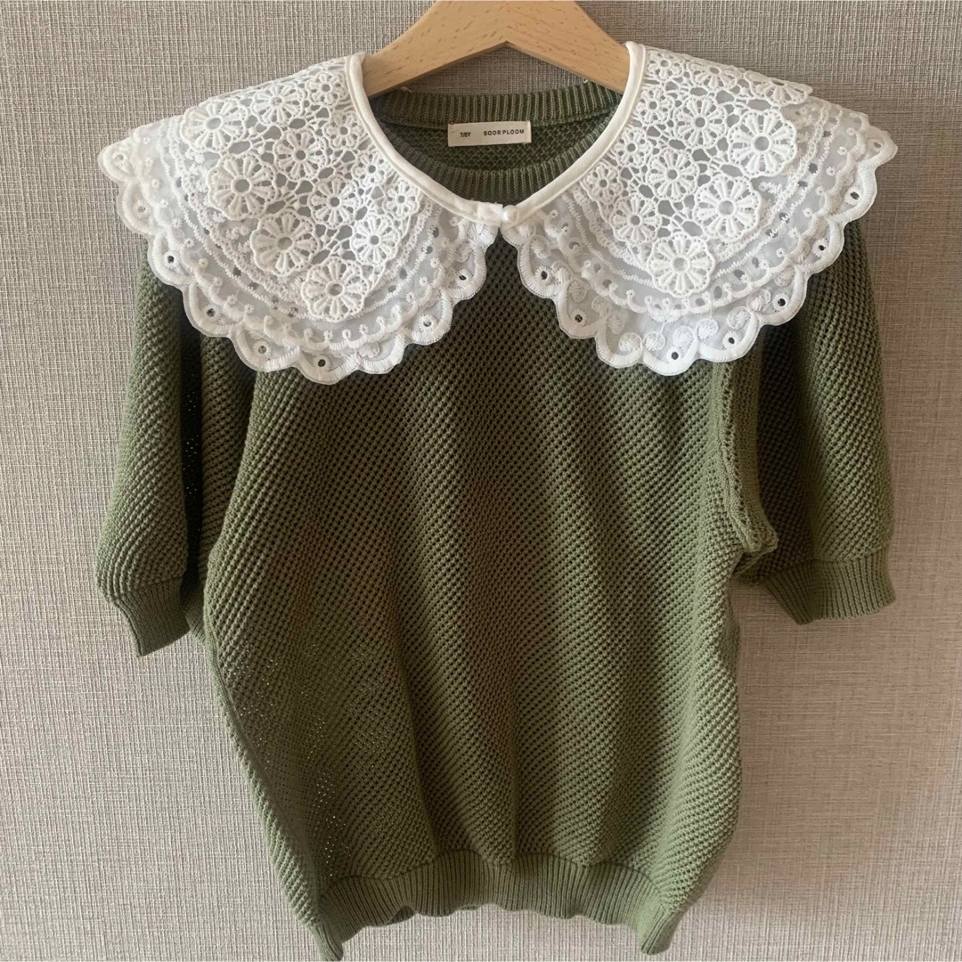 ZARA KIDS(ザラキッズ)のお値下げ！！　キッズ　付け襟　三段刺繍　パールボタン キッズ/ベビー/マタニティのこども用ファッション小物(ベビースタイ/よだれかけ)の商品写真