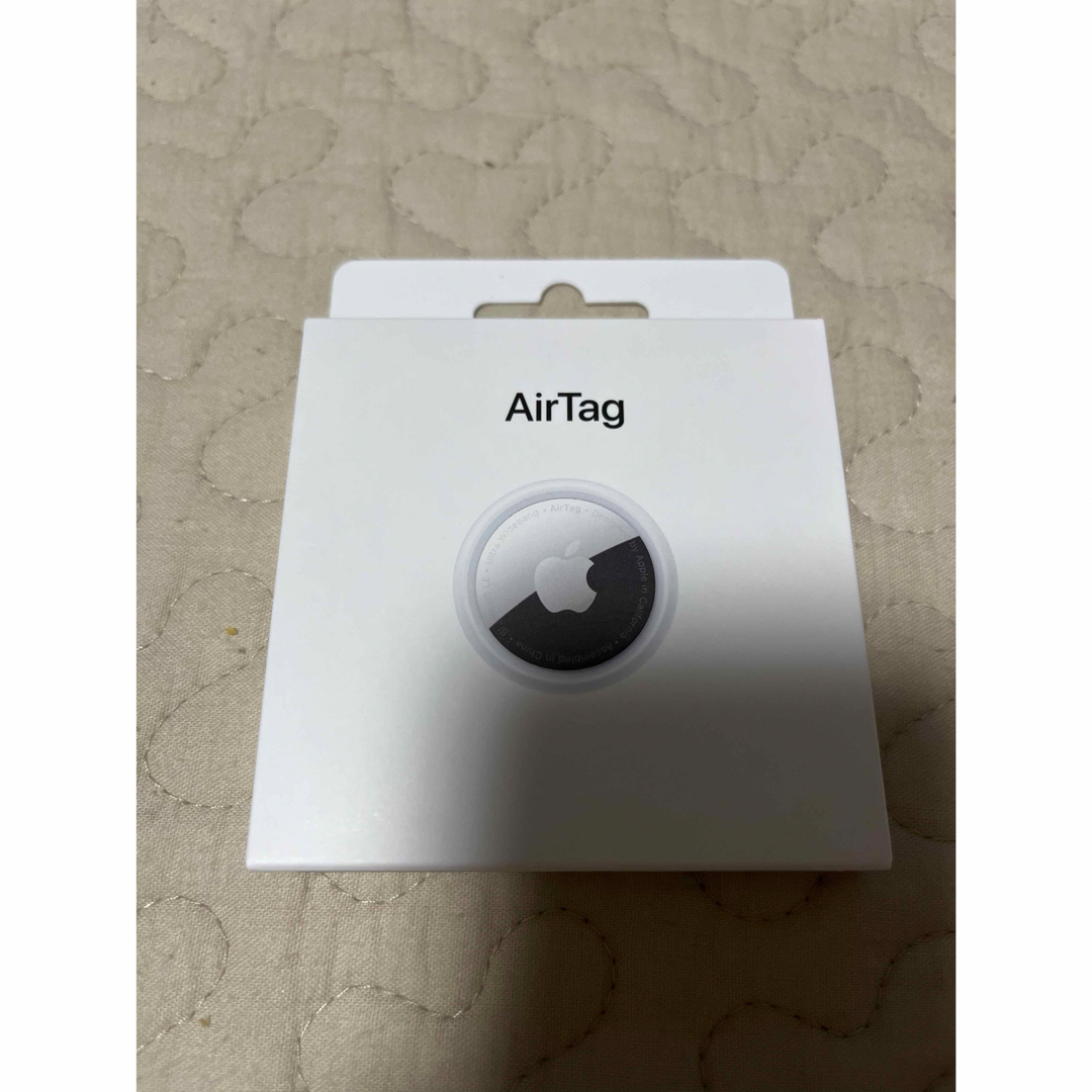 Apple(アップル)のApple AirTag  本体 スマホ/家電/カメラのスマホアクセサリー(その他)の商品写真