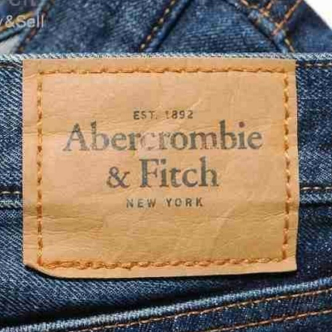 Abercrombie&Fitch(アバクロンビーアンドフィッチ)の【未使用近い】新品価格1.8万円 アバクロンビー スリムストレートデニムジーンズ メンズのパンツ(デニム/ジーンズ)の商品写真