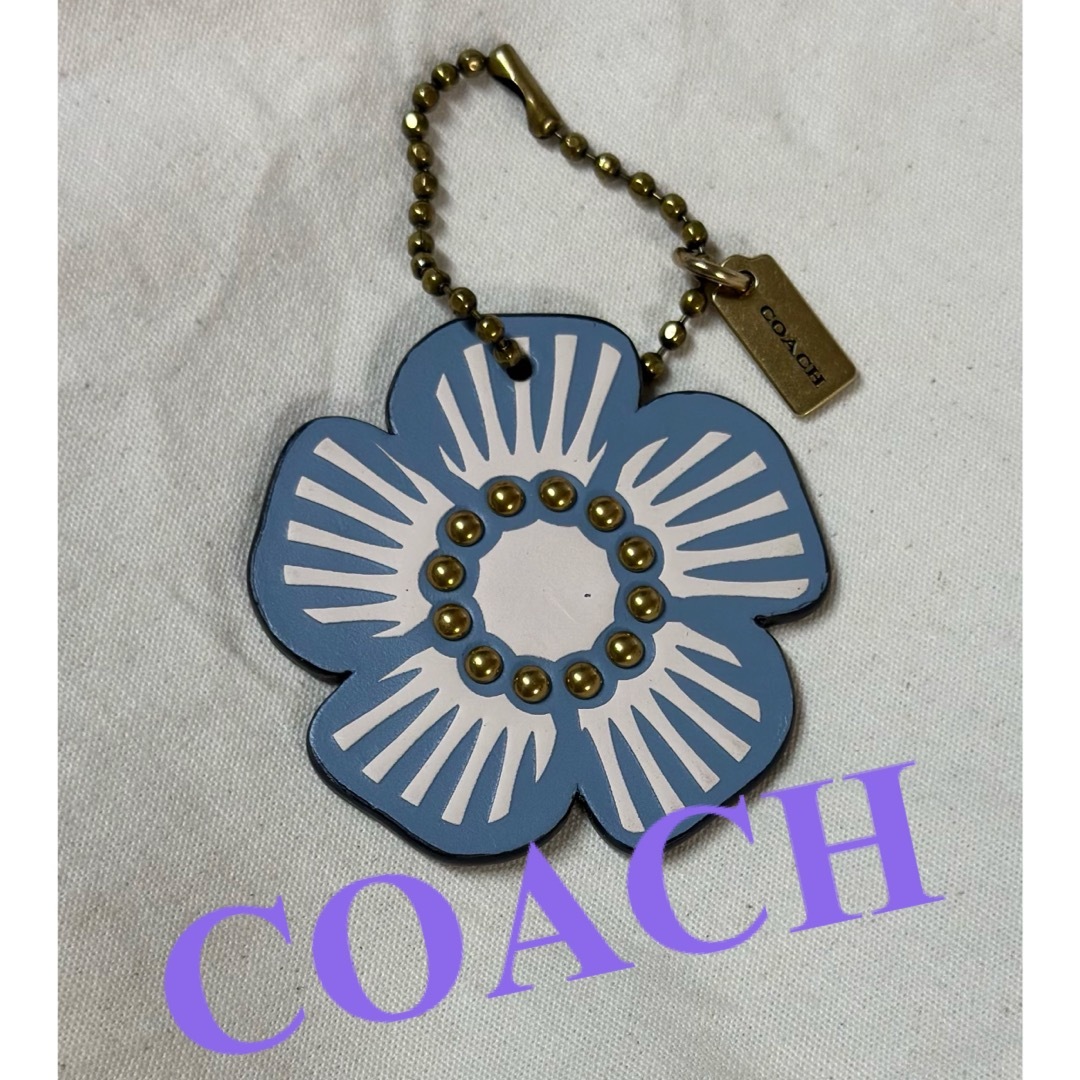 COACH(コーチ)の【 coach 】ティーローズ チャーム ハンドメイドのファッション小物(バッグチャーム)の商品写真