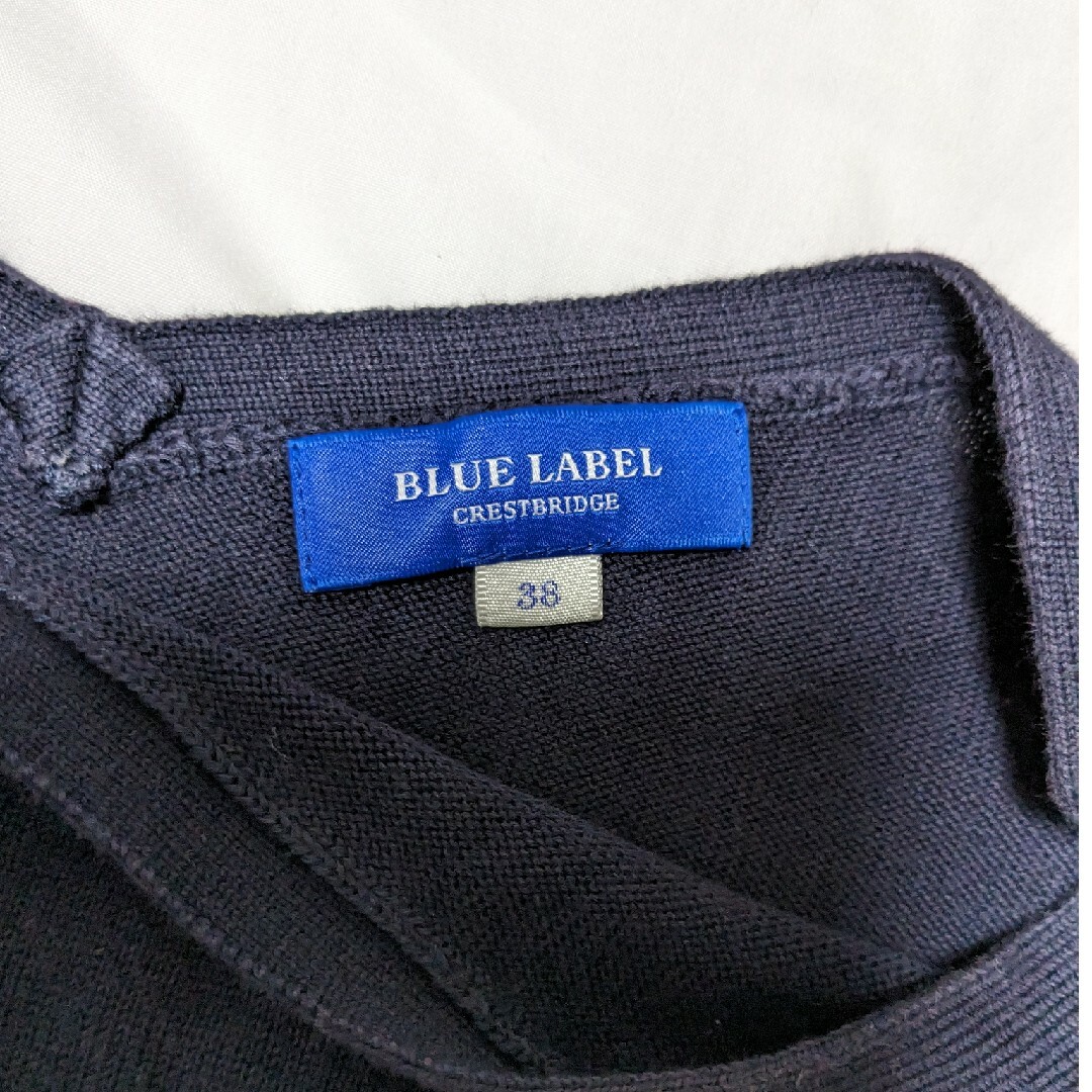 BLUE LABEL CRESTBRIDGE(ブルーレーベルクレストブリッジ)のブルーレーベル　セーター　ネイビー レディースのトップス(ニット/セーター)の商品写真