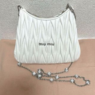 ミュウミュウ クリスタルの通販 1,000点以上 | miumiuを買うならラクマ