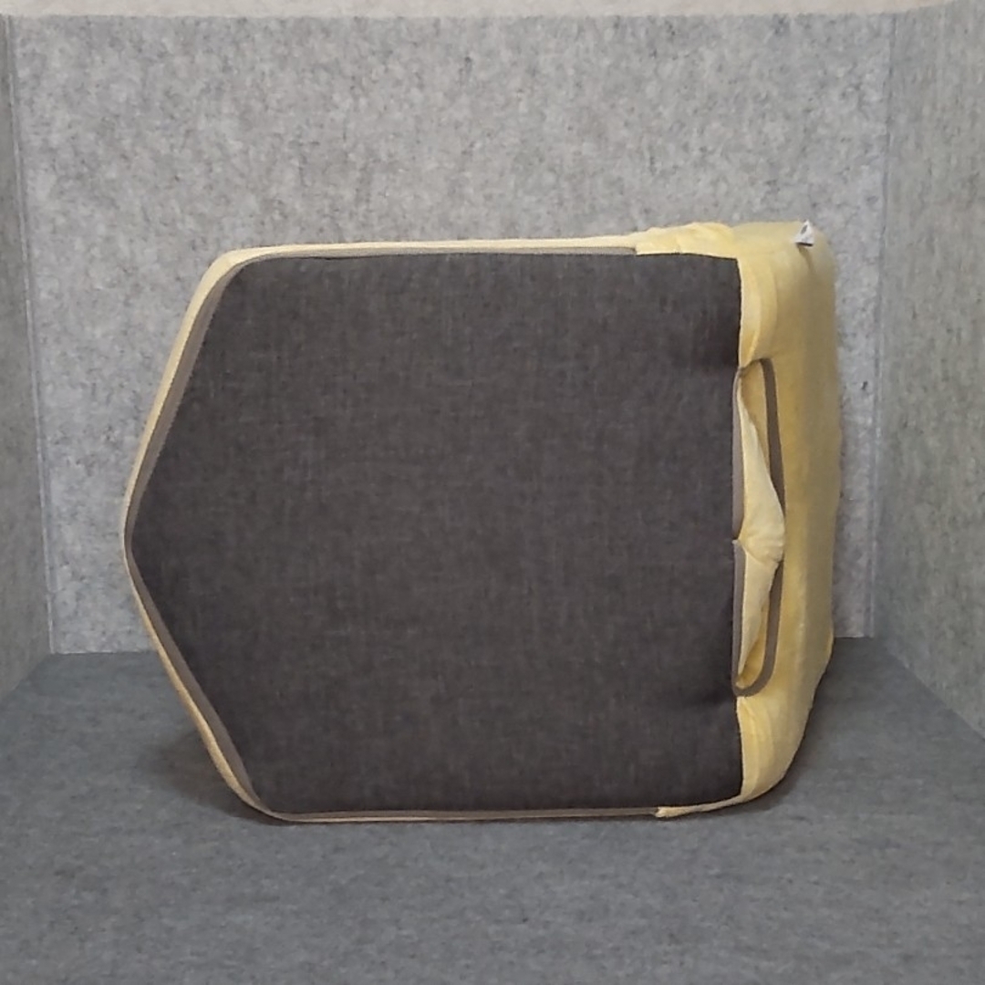 【色: イエロー】セルタン 座椅子  METO リクライニングチェア インテリア/住まい/日用品の椅子/チェア(座椅子)の商品写真