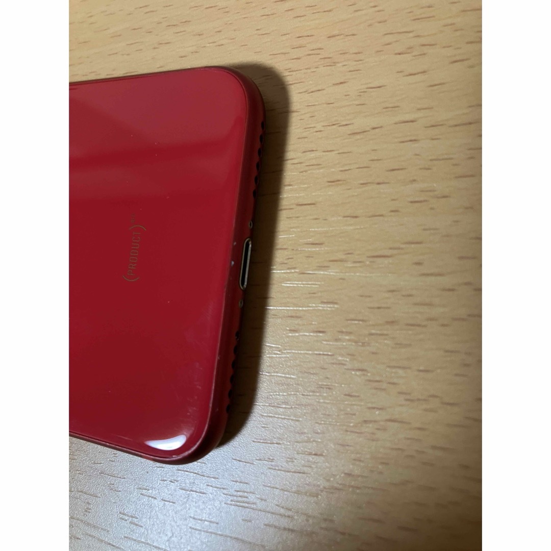 Apple iPhone SE（第2世代） 128GB RED  スマホ/家電/カメラのスマートフォン/携帯電話(スマートフォン本体)の商品写真