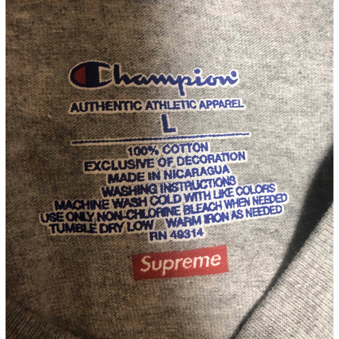 Supreme(シュプリーム)のSUPREME コラボTシャツ メンズのトップス(Tシャツ/カットソー(半袖/袖なし))の商品写真