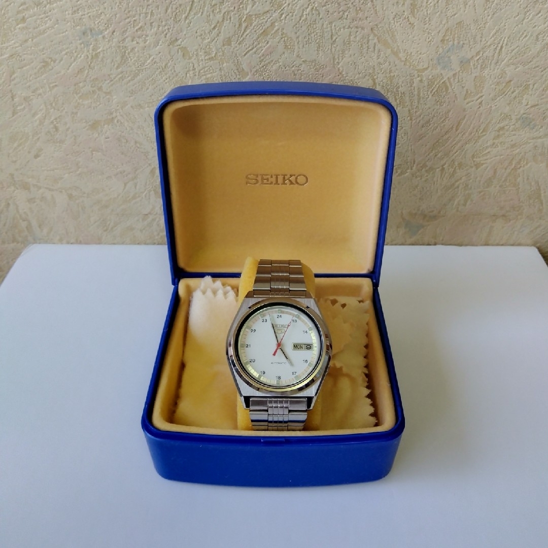 SEIKO(セイコー)の時計  SEIKO ５（白） メンズの時計(腕時計(アナログ))の商品写真