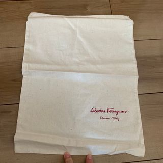 サルヴァトーレフェラガモ(Salvatore Ferragamo)のフェラガモ　シューズケース　靴入れ　巾着　布バッグ(その他)