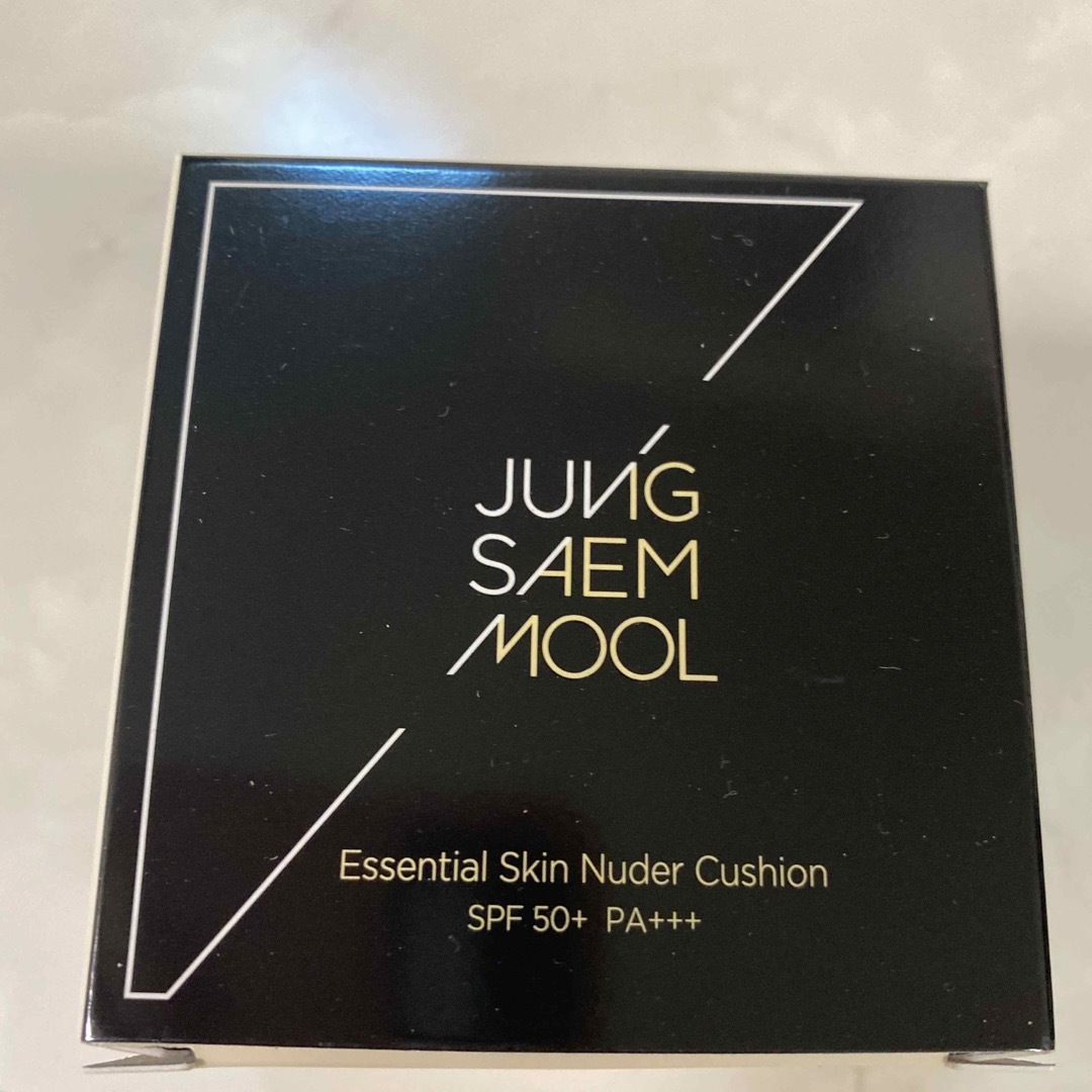 JUNG SAEM MOOL エッセンシャルスキンヌーダークッション #Ligh コスメ/美容のベースメイク/化粧品(ファンデーション)の商品写真