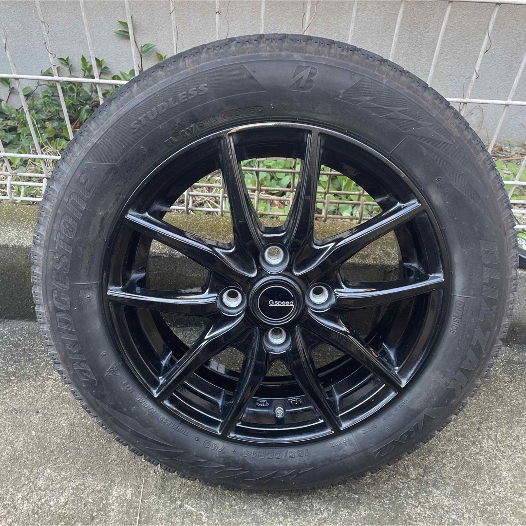 BRIDGESTONE(ブリヂストン)のブリヂストン　ブリザックVRX2 155/65R14  スタッドレスタイヤアルミ 自動車/バイクの自動車(タイヤ・ホイールセット)の商品写真