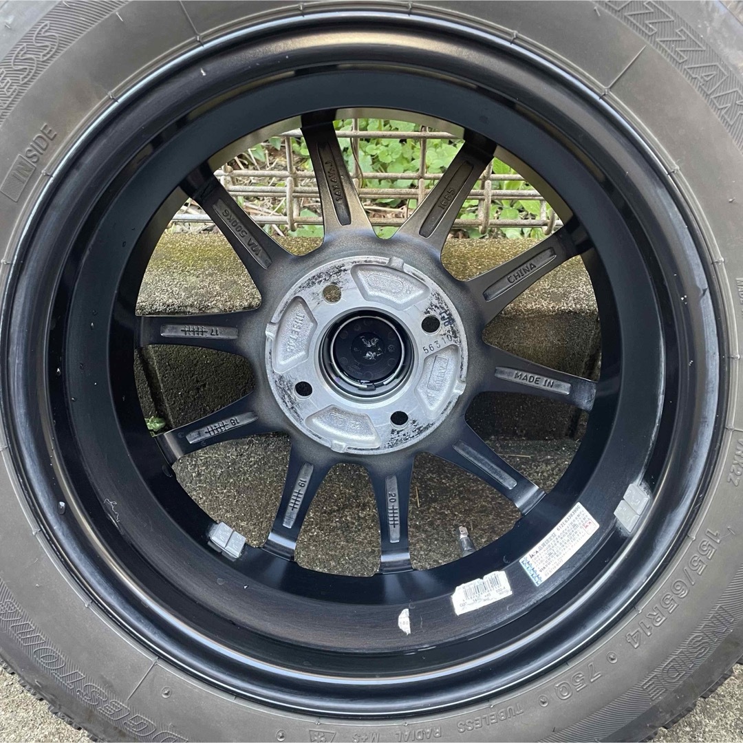 BRIDGESTONE(ブリヂストン)のブリヂストン　ブリザックVRX2 155/65R14  スタッドレスタイヤアルミ 自動車/バイクの自動車(タイヤ・ホイールセット)の商品写真