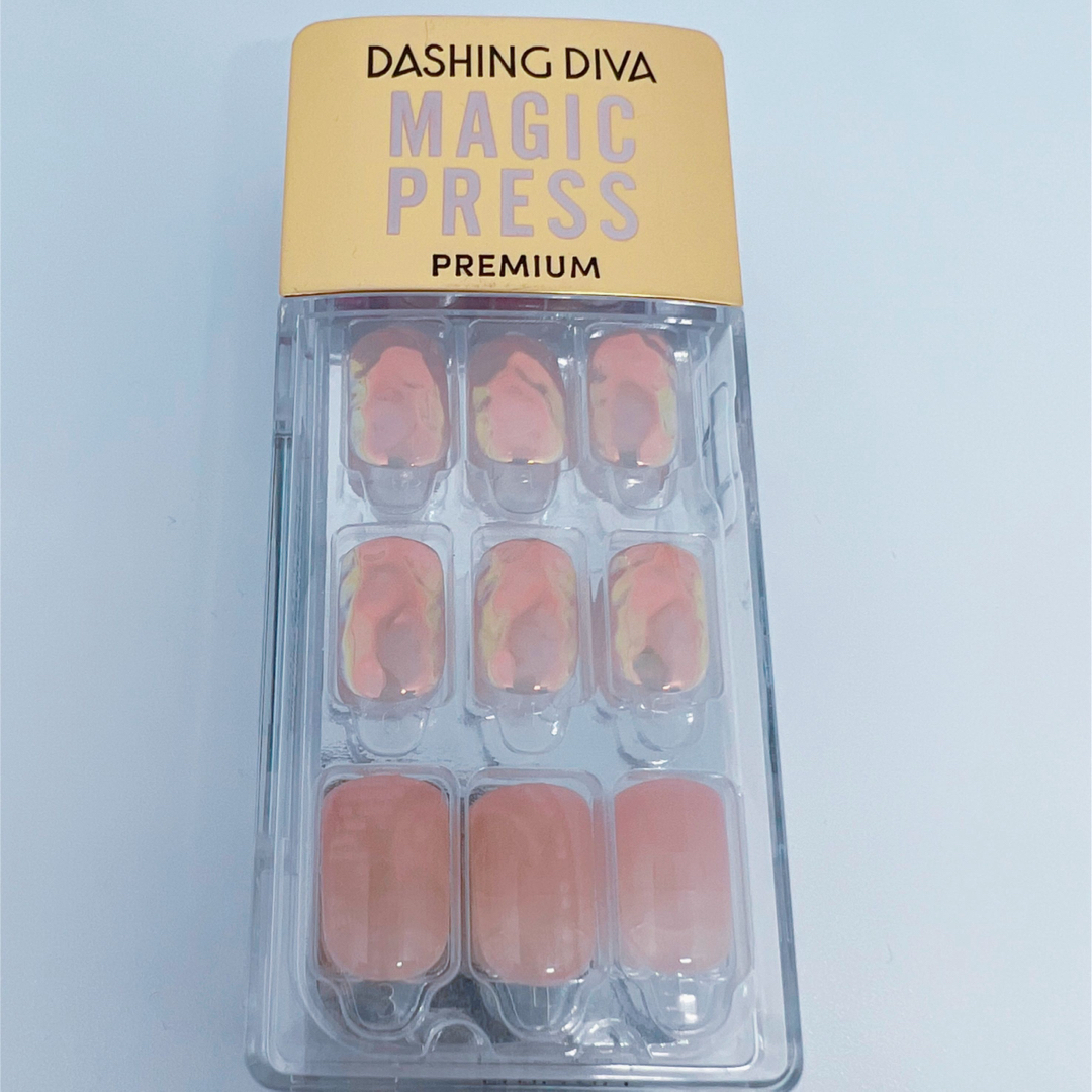 DASHING DIVA(ダッシングディバ)の★限定完売★⑧ダッシングディバ マジックプレスプレミアムシリーズ💅 コスメ/美容のネイル(つけ爪/ネイルチップ)の商品写真