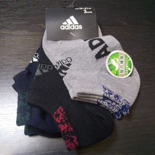 アディダス(adidas)のアディダスソックス３足セットsize19-21cm(靴下/タイツ)