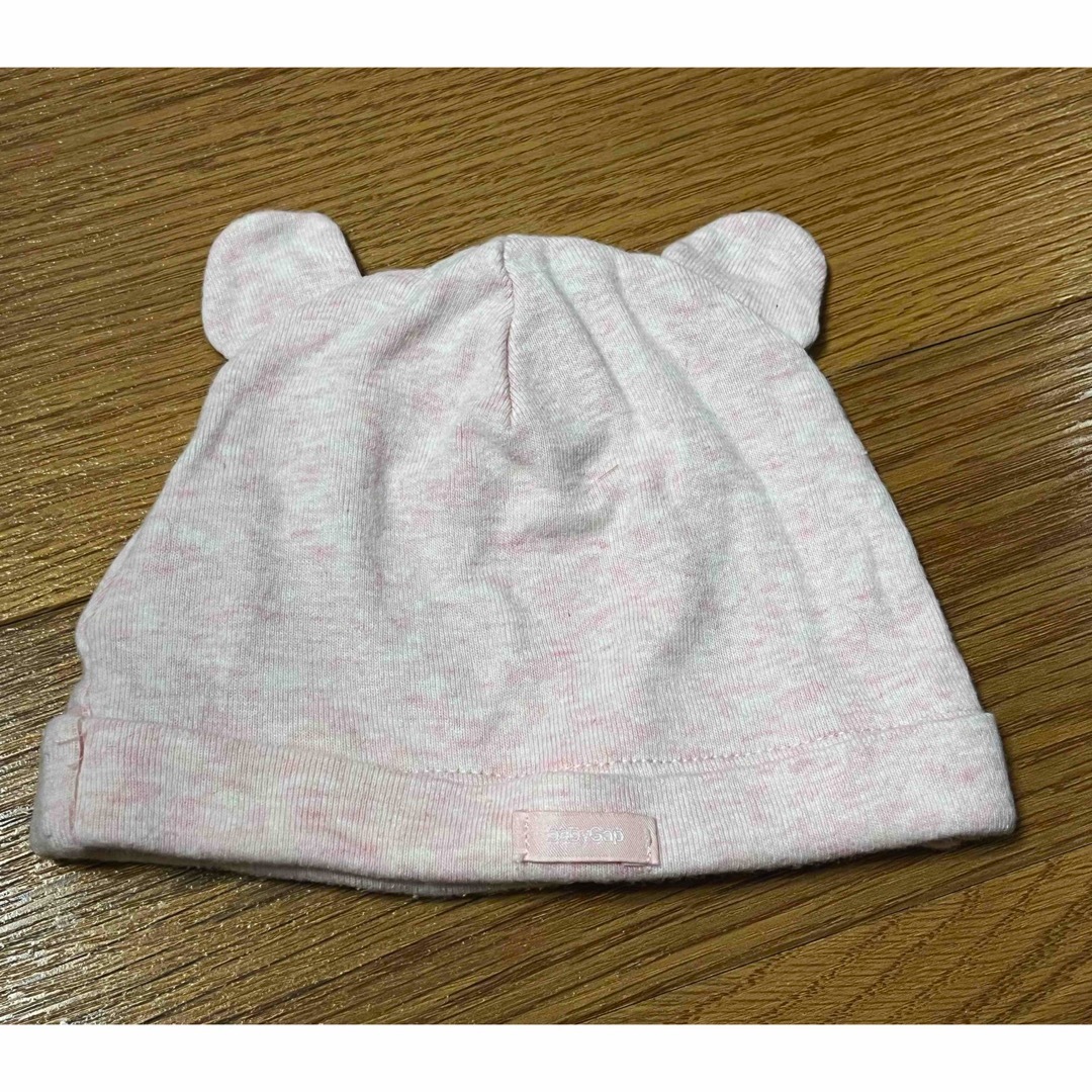babyGAP(ベビーギャップ)のbaby GAP 赤ちゃん帽子 0-3MONTHS 2個セット キッズ/ベビー/マタニティのこども用ファッション小物(帽子)の商品写真
