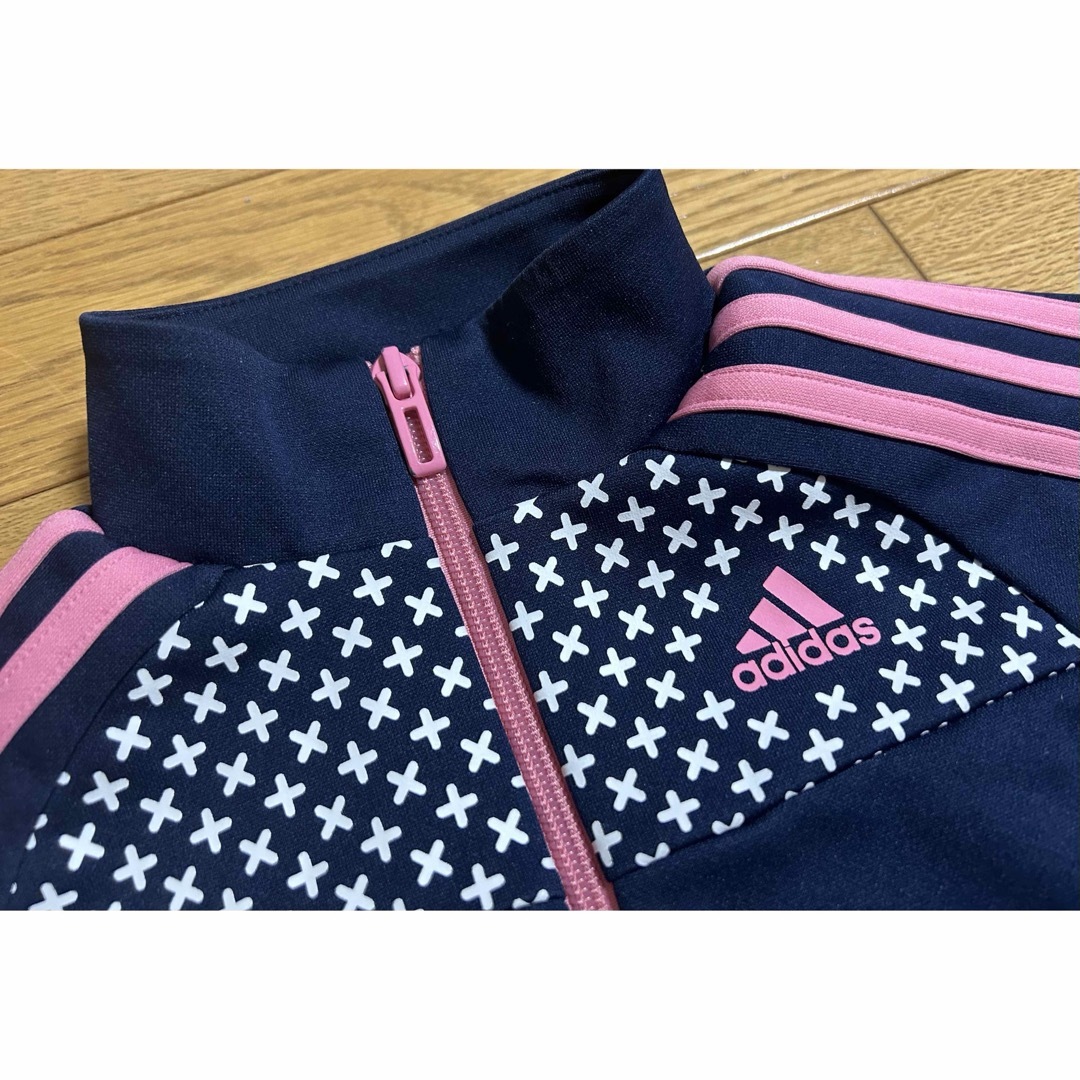 adidas(アディダス)のアディダス　長袖ジャージ　ネイビー×ピンク　100cm キッズ/ベビー/マタニティのキッズ服女の子用(90cm~)(ジャケット/上着)の商品写真