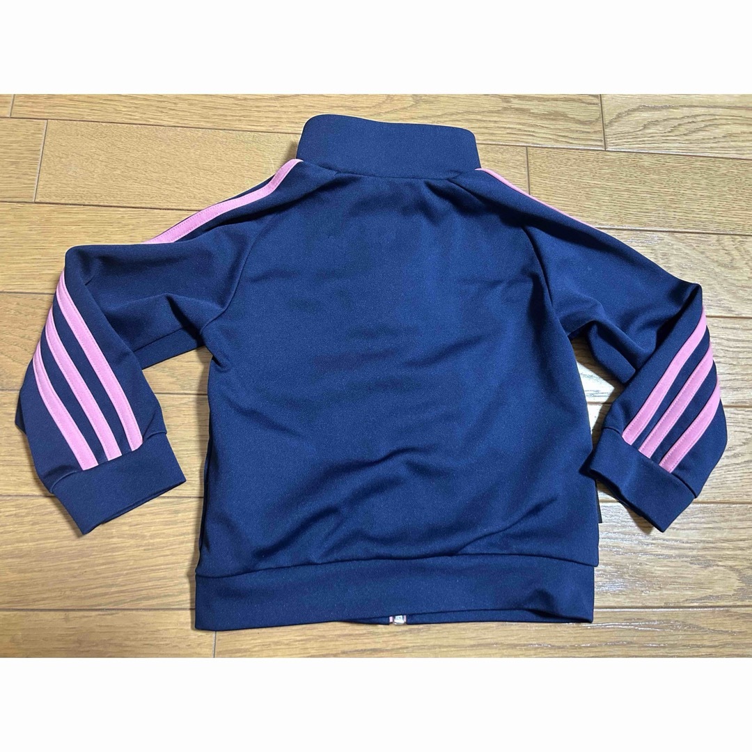 adidas(アディダス)のアディダス　長袖ジャージ　ネイビー×ピンク　100cm キッズ/ベビー/マタニティのキッズ服女の子用(90cm~)(ジャケット/上着)の商品写真