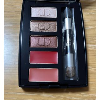 Dior - 新品*Dior メイクパレット*海外限定品の通販 by ぽこにゃんshop Dior - 新品*Dior メイクパレット*海外限定品の通販 by ぽこにゃんshop