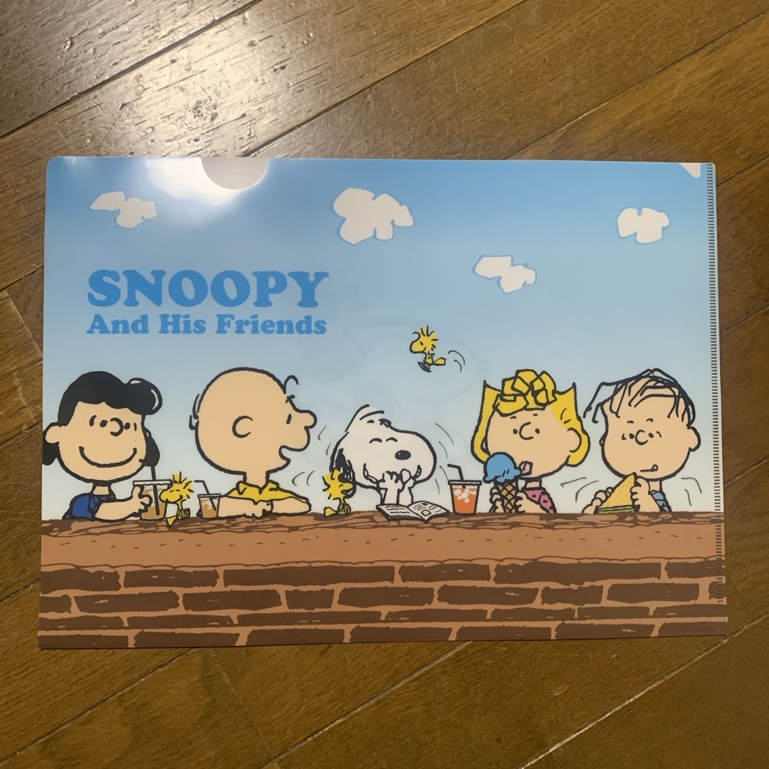 SNOOPY(スヌーピー)のローソン限定　スヌーピー クリアファイル エンタメ/ホビーのアニメグッズ(クリアファイル)の商品写真