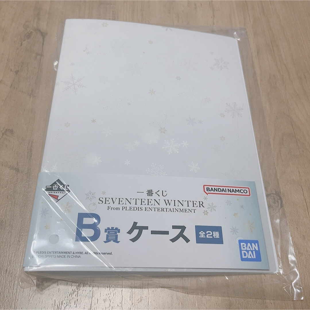 seventeen セブチ　ケース　ゴールドver エンタメ/ホビーのタレントグッズ(アイドルグッズ)の商品写真