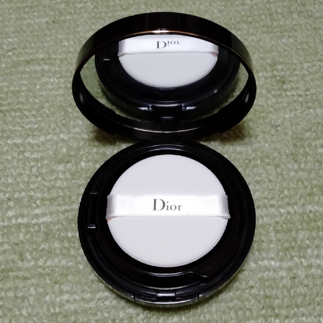 Dior(ディオール)の(限定品) Dior スキンフォーエバークッション　ファンデーション　1N コスメ/美容のベースメイク/化粧品(ファンデーション)の商品写真