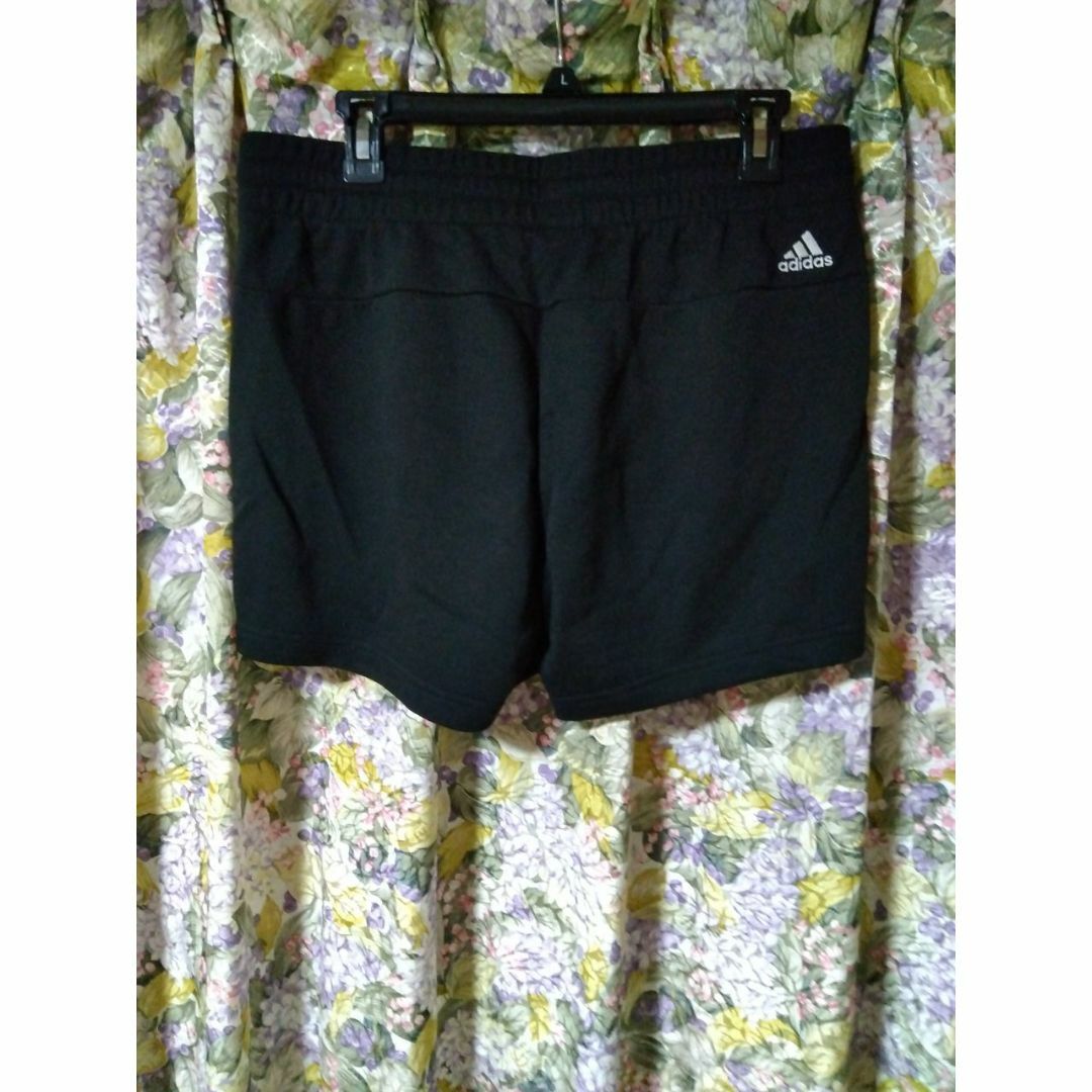 adidas(アディダス)の2XOT/黒/新品/アディダス/レディース スウェット地 ショートパンツ レディースのパンツ(ショートパンツ)の商品写真