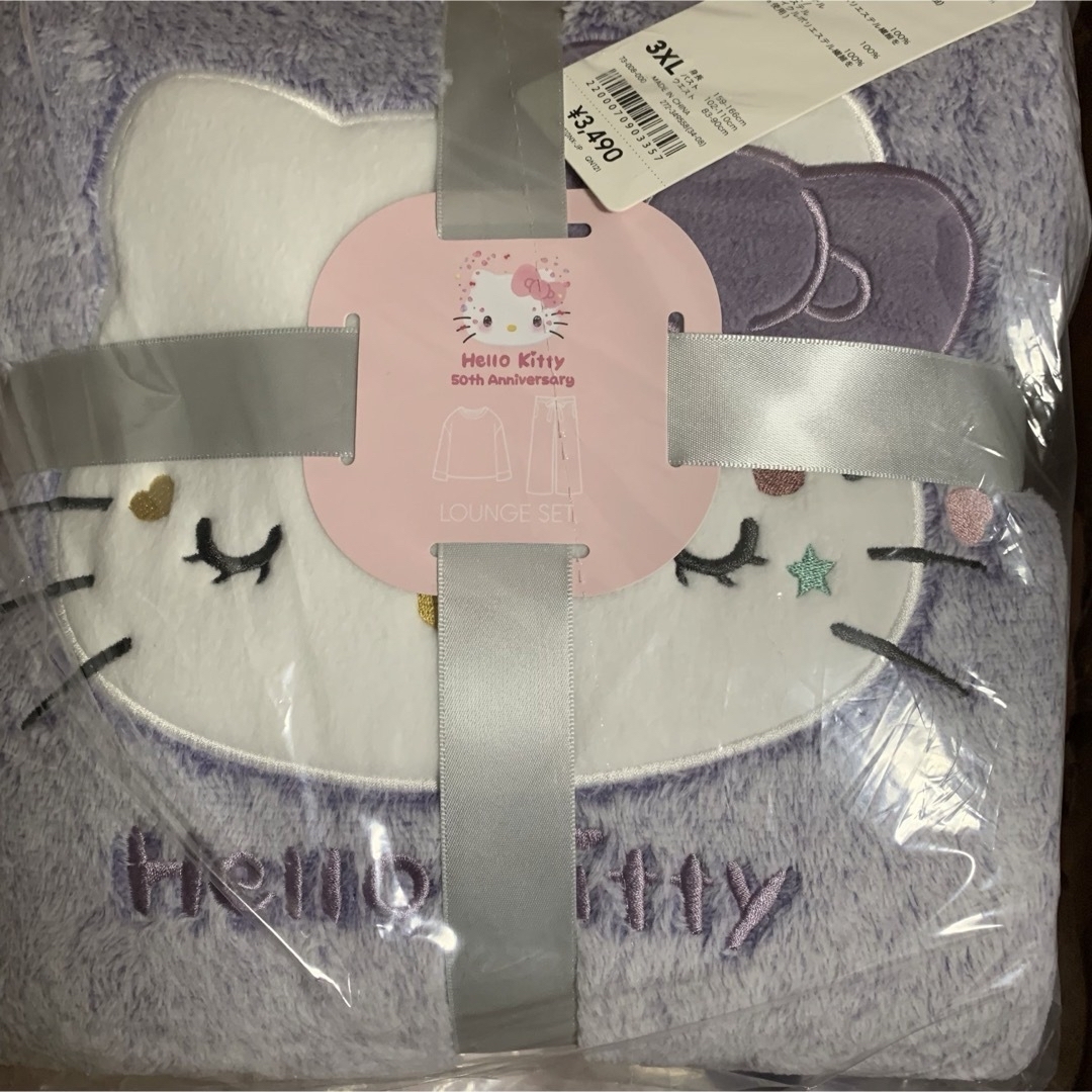 GU(ジーユー)の【3XL】マシュマロフィールラウンジセット(長袖) HELLO KITTY 紫 レディースのルームウェア/パジャマ(ルームウェア)の商品写真