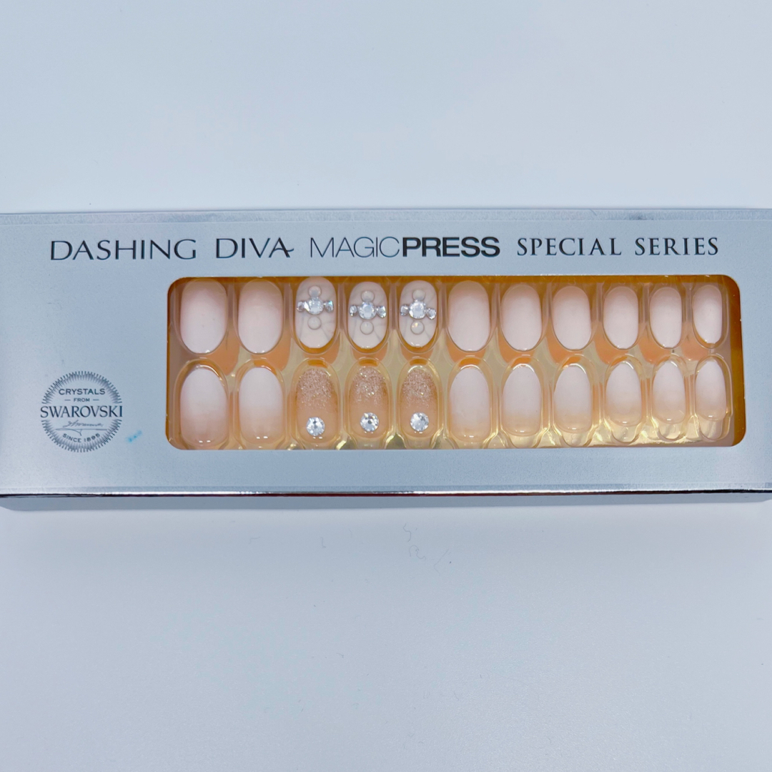 DASHING DIVA(ダッシングディバ)の★限定★㉗ダッシングディバ マジックプレス スワロフスキーコレクション💅 コスメ/美容のネイル(つけ爪/ネイルチップ)の商品写真