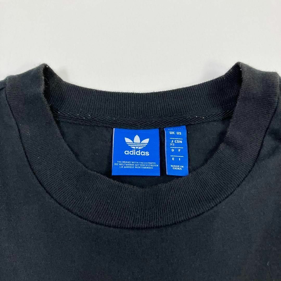 adidas(アディダス)のadidas アディダス　Tシャツ　デカロゴ　金ロゴ　ゴールド　古着女子　黒 メンズのトップス(Tシャツ/カットソー(半袖/袖なし))の商品写真